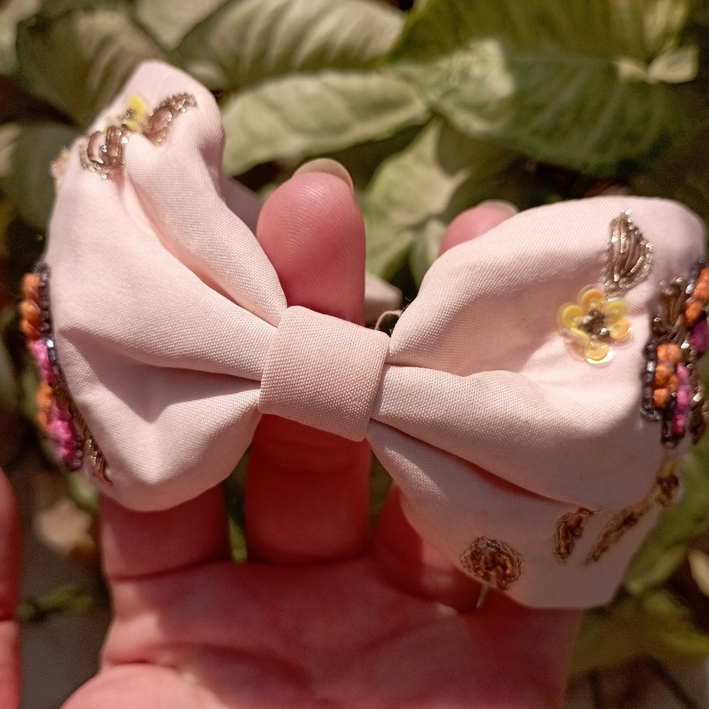 Luxury Embroidered Headband - Picture 3 of 16